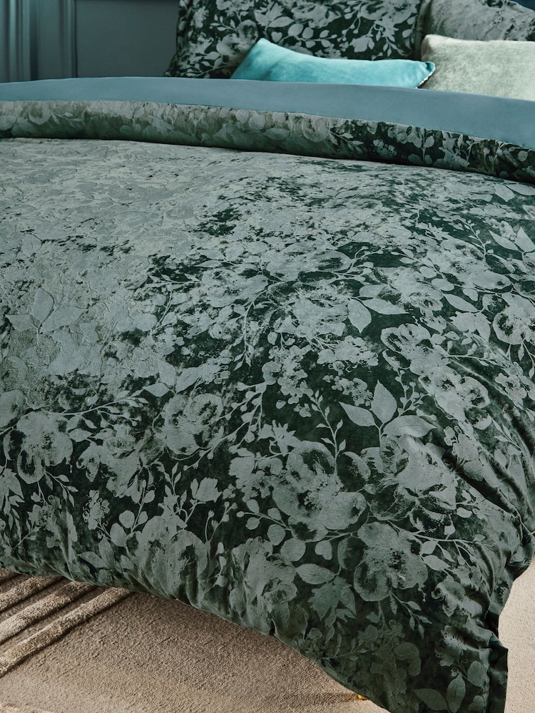 Teal Blue Floral Leaf Velvet Duvet Cover and Pillowcase Set - Image 3 of 4