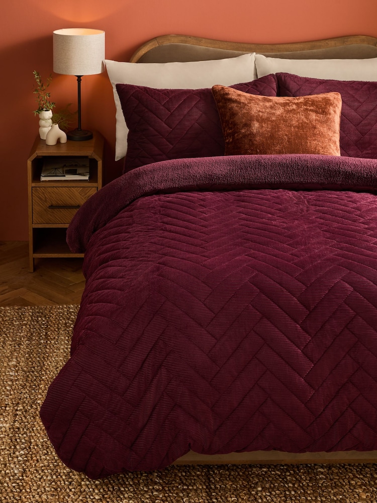 Red Burgundy Cord Fleece Quilted 4 Tog Duvet Cover and Pillowcase Set - Image 2 of 6