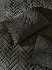 Charcoal Grey Cord Fleece Quilted 4 Tog Duvet Cover and Pillowcase Set - Image 4 of 5