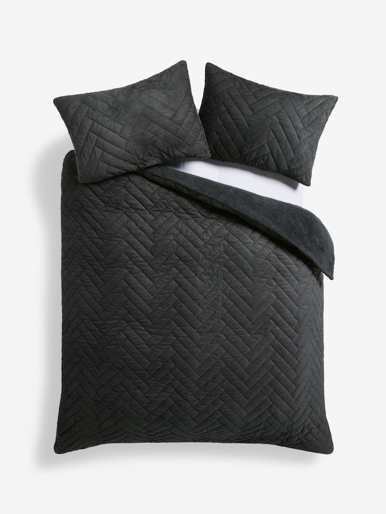 Charcoal Grey Cord Fleece Quilted 4 Tog Duvet Cover and Pillowcase Set - Image 5 of 5