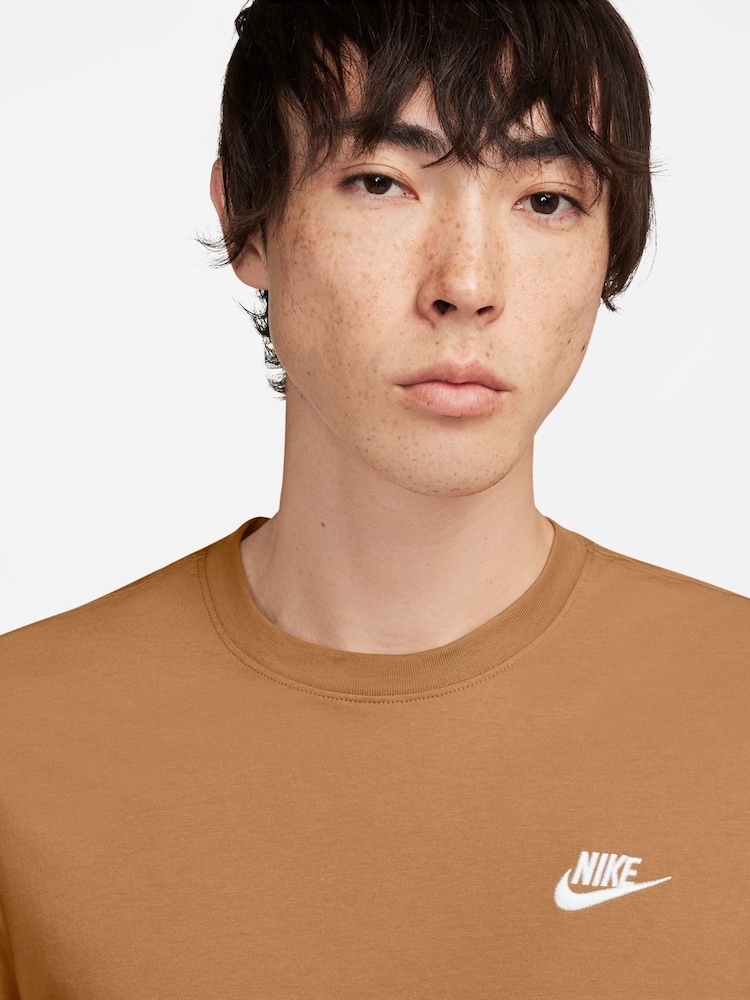 Nike Flax Club T-Shirt - Image 3 of 3 Nike Flax Club T-Shirt - Image 3 of 3
