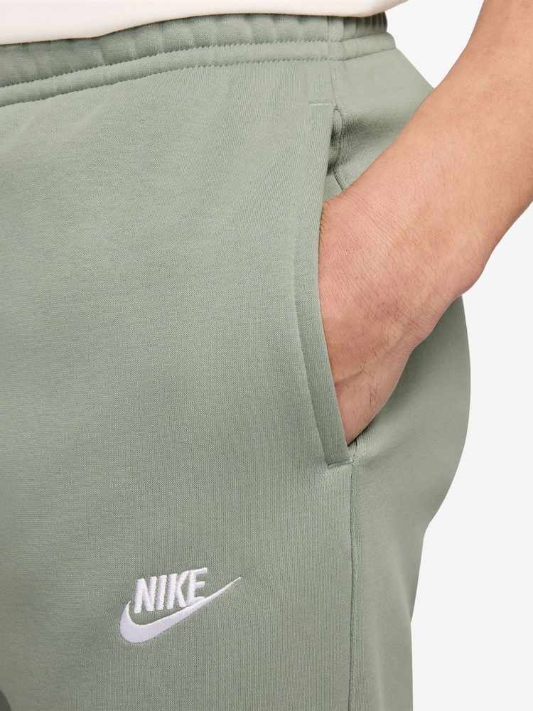 Jade Horizon - Nike Club Jogginghose - Bild 7 von 7 Jade Horizon - Nike Club Jogginghose - Bild 7 von 7