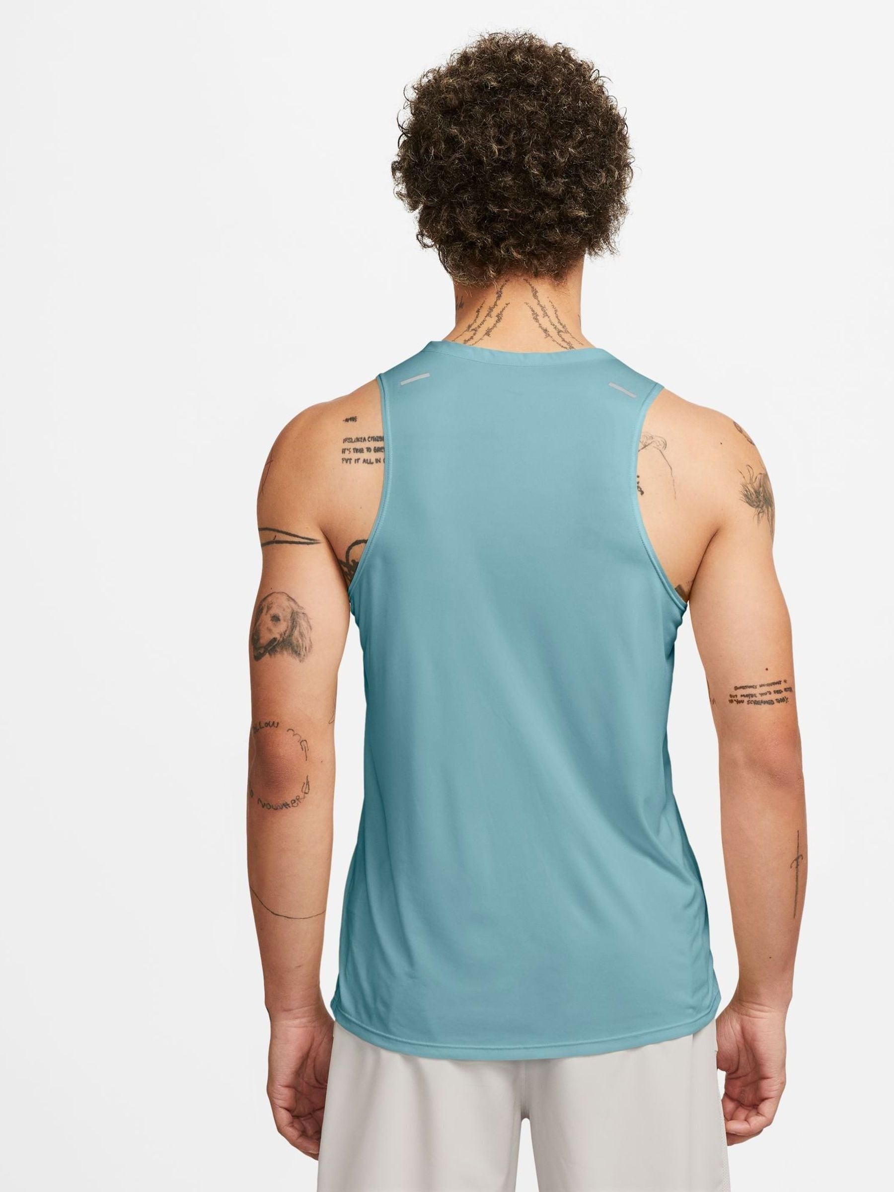 Nike 365 tank store