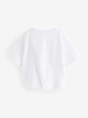 Weiß - T-Shirt mit Schmetterlings-Grafik im Graffiti-Style (3–16 Jahre) - Bild 4 von 5