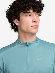 Nike Blue Element Quarter Zip Running Top - Image 3 of 3