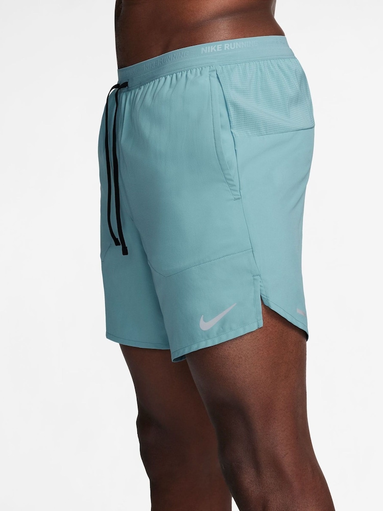 Nike Vintage Green Dri-FIT Stride 7 Inch Running Shorts - Image 3 of 5