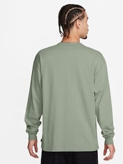 Nike Green Sportswear Premium Essentials 100% Cotton T-Shirt - Image 2 of 3