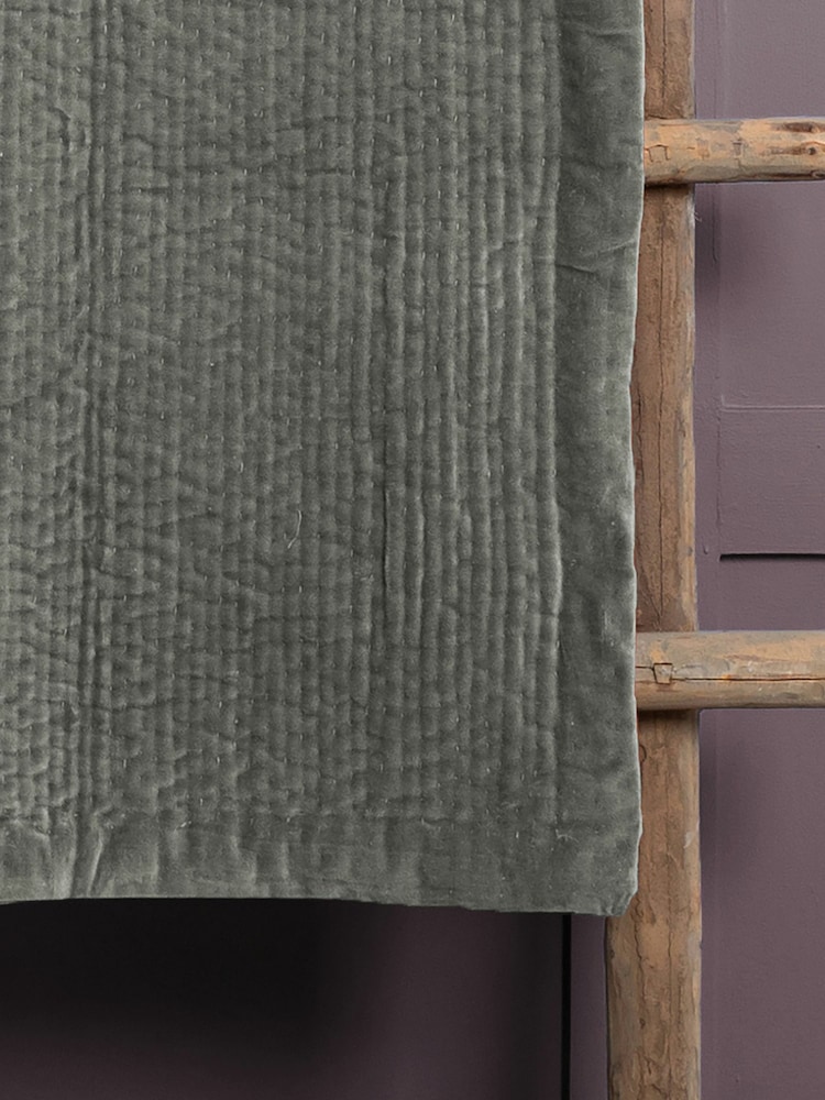 Voyage Steel Haze Velvet 100% Cotton Throw - Image 2 of 2