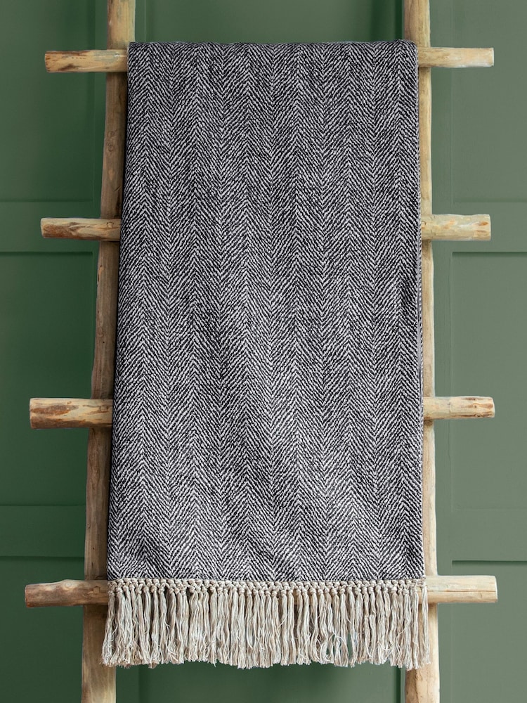 Voyage Charcoal Grey Oryx Throw - Image 2 of 2