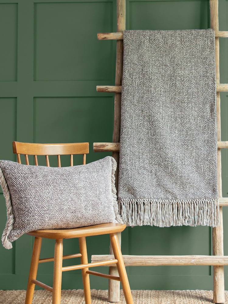 Voyage Slate Oryx Throw - Image 3 of 3