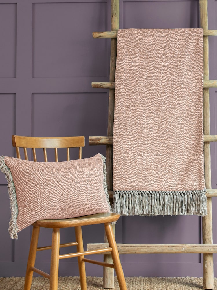 Voyage Coral Oryx Throw - Image 3 of 3