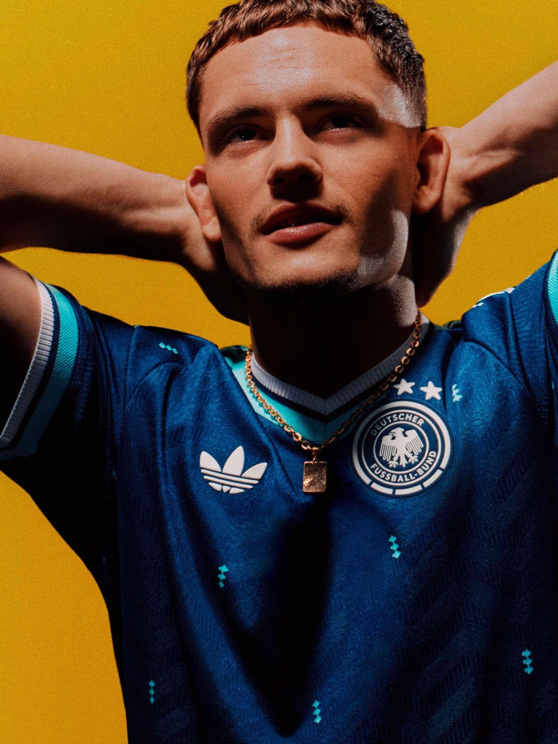 Comprar Camisa autêntica de visitante da Alemanha adidas 26 from