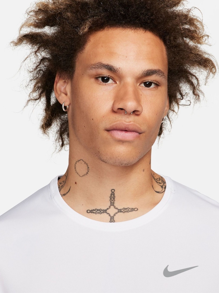 Nike White Dri-FIT Miler Long Sleeve Running Top - Image 3 of 5