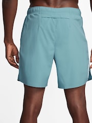 Nike Denim Turq Challenger Dri-FIT 7 inch 2-in-1 Running Shorts - Image 2 of 4