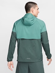 Зеленый - Nike легкая куртка-ветровка для бега - Image 2 of 11