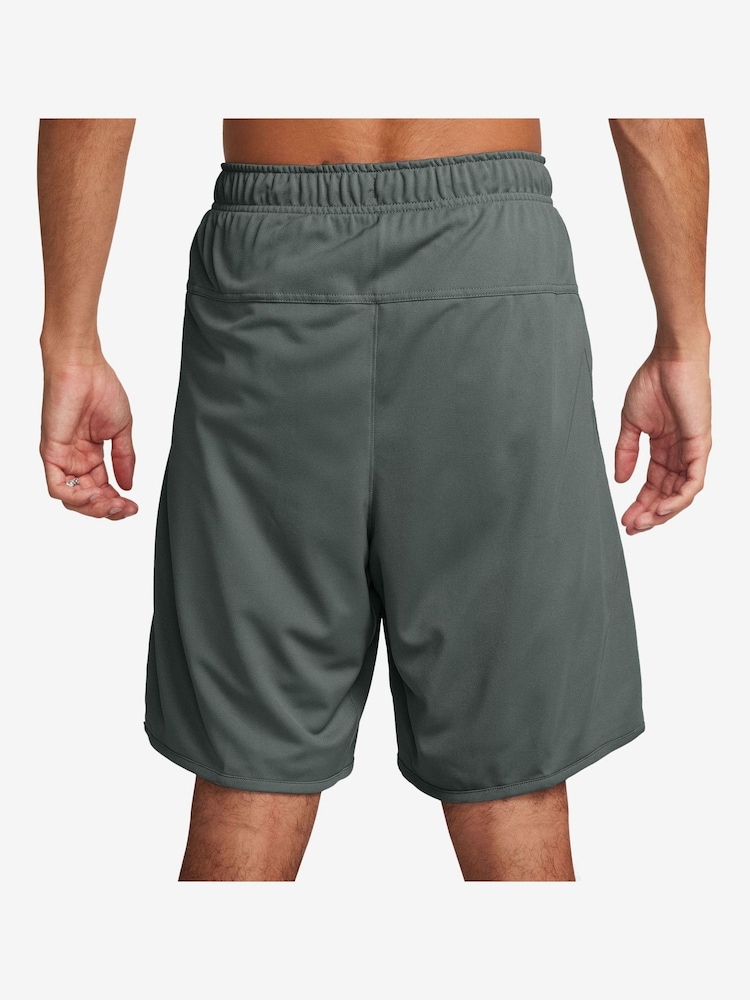 Nike Vintage Green Totality Dri-FIT 9 inch Unlined Versatile Shorts - Image 2 of 4