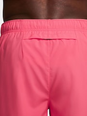 Pantaloni scurti Nike Challenger Dri-FIT 7 inch Chiloți-Lined Pentru alergat - Image 4 of 5