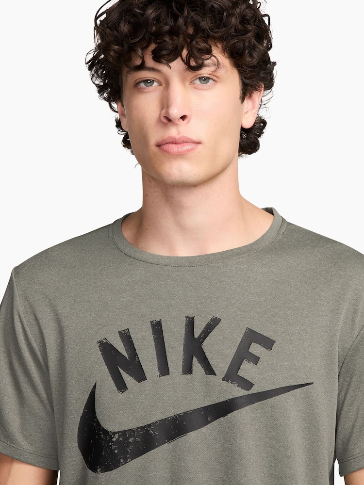 Nike Khaki Miler Swoosh Dri-FIT Short Sleeve Running Top - Image 3 of 3