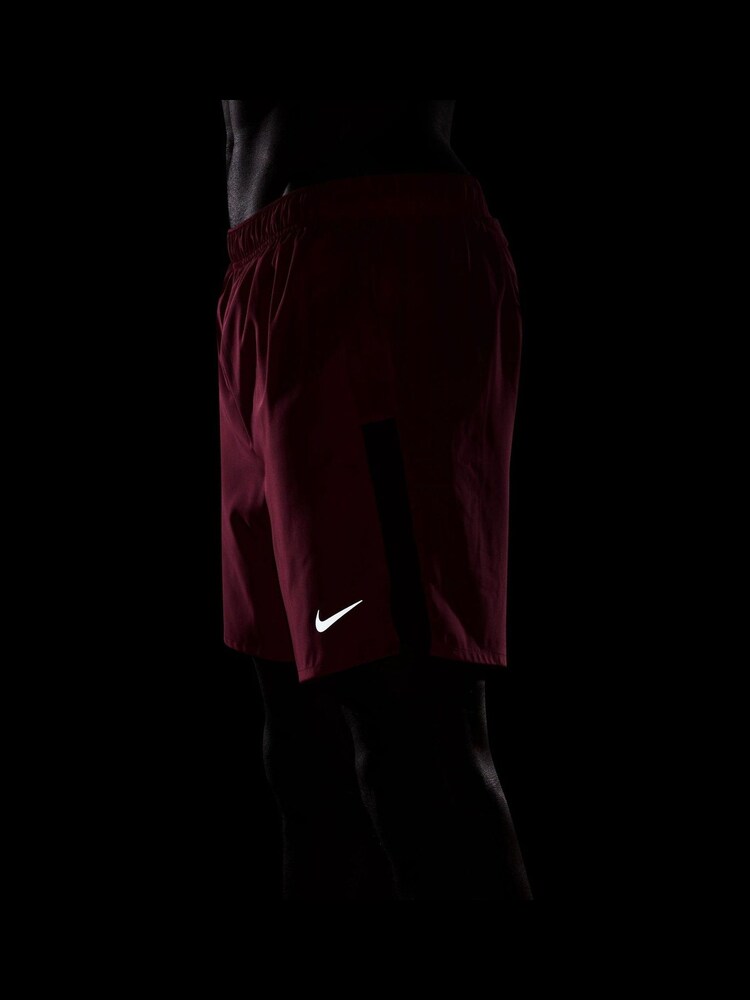 Розовый - Nike Challenger Dri-FIT 7 Inch 2-in-1 Running Shorts - Изображение 5 из 5