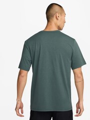 Nike Vintage Green Dri-FIT Hyverse Training T-Shirt - Image 2 of 3