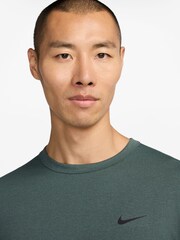 Nike Vintage Green Dri-FIT Hyverse Training T-Shirt - Image 3 of 3