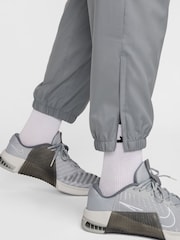Nike White Form Dri-FIT Tapered Versatile Joggers - Image 5 of 7