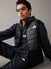 The North Face Black Reaxion Hybrid Gilet - Image 2 of 9