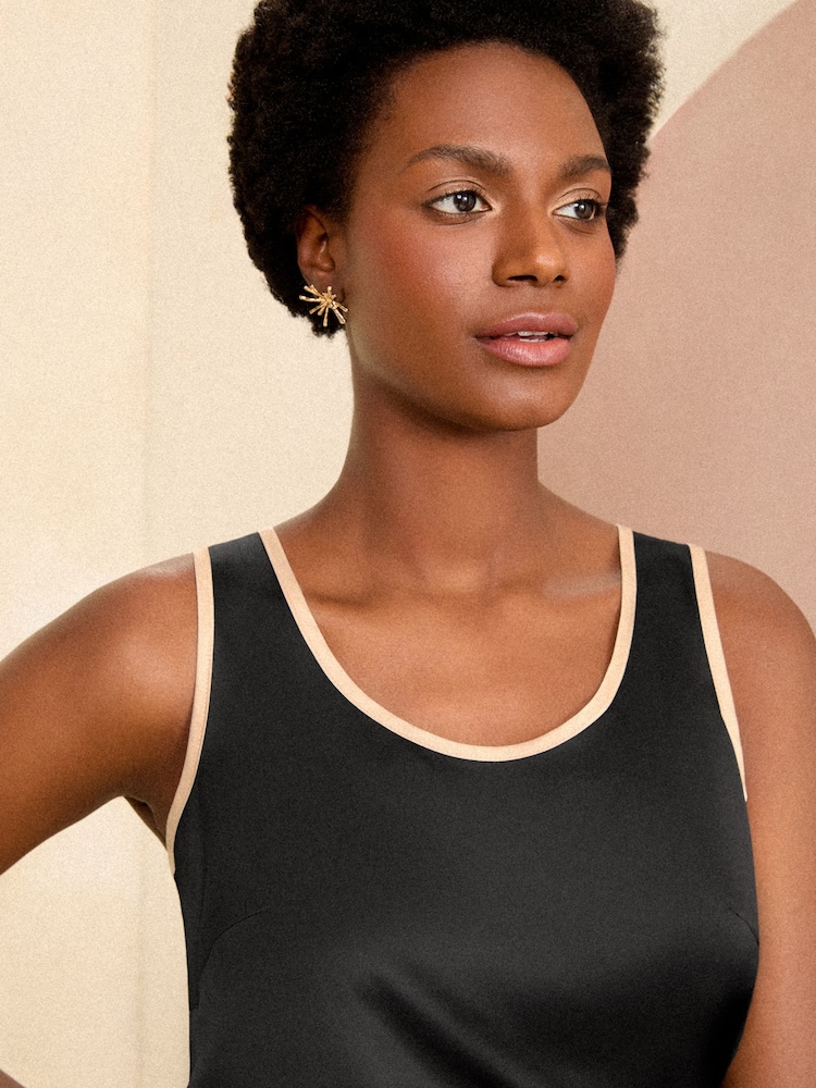 Love & Roses Black/White Satin Front Jersey Back Vest - Image 2 of 4