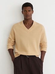 Reiss Macaroon Yellow Alberz Wool-Cashmere V-Neck Jumper - Image 3 of 7