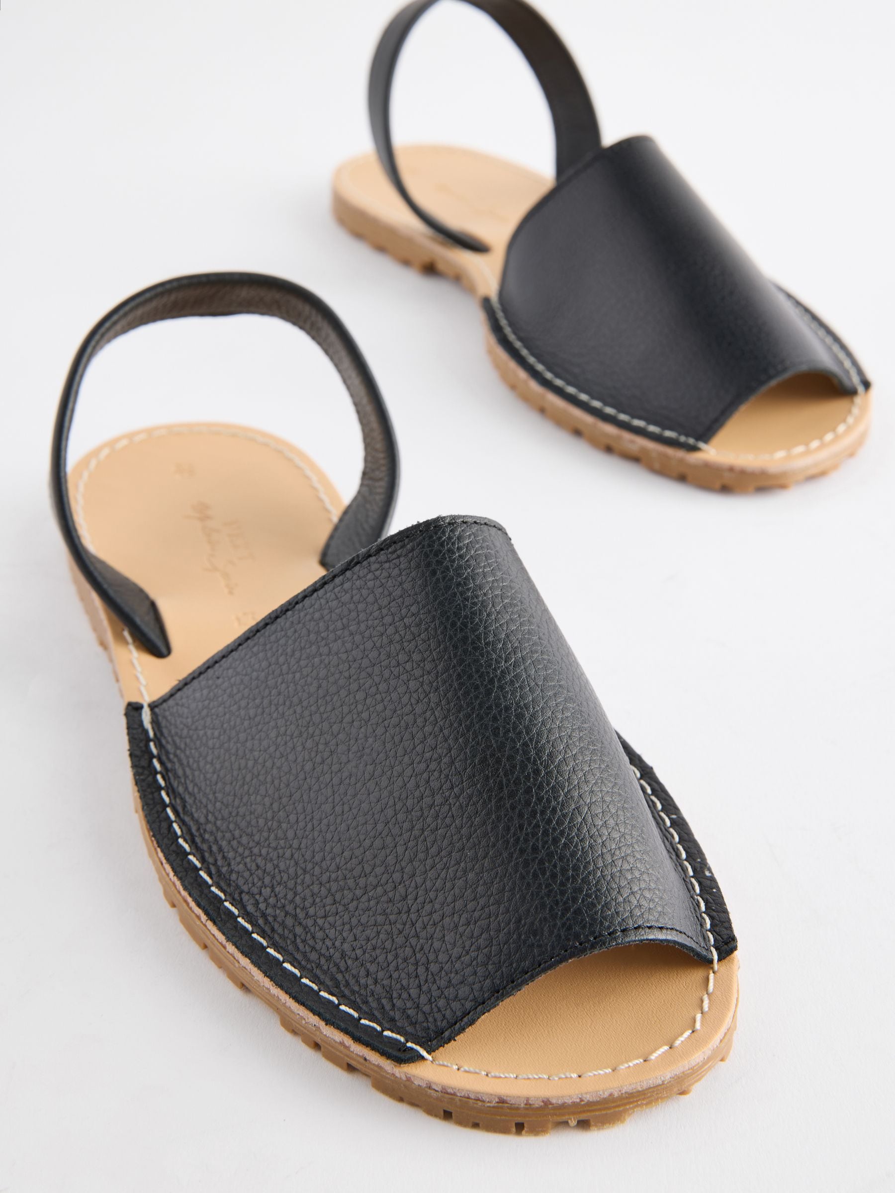 商品画像：So Nude leather slingback sandals in neutrals - Aquazzura 3