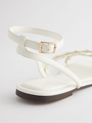 Weiß - Forever Comfort® Sandalen mit Gänseblümchen-Detail - Bild 4 von 5
