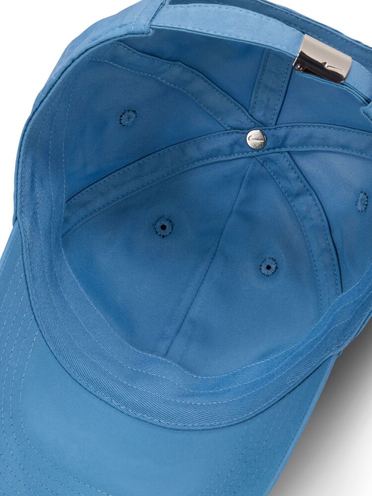 Nike Club Kinder Dri-FIT Swoosh-Kappe aus unstrukturiertem Metall - Bild 7 von 7