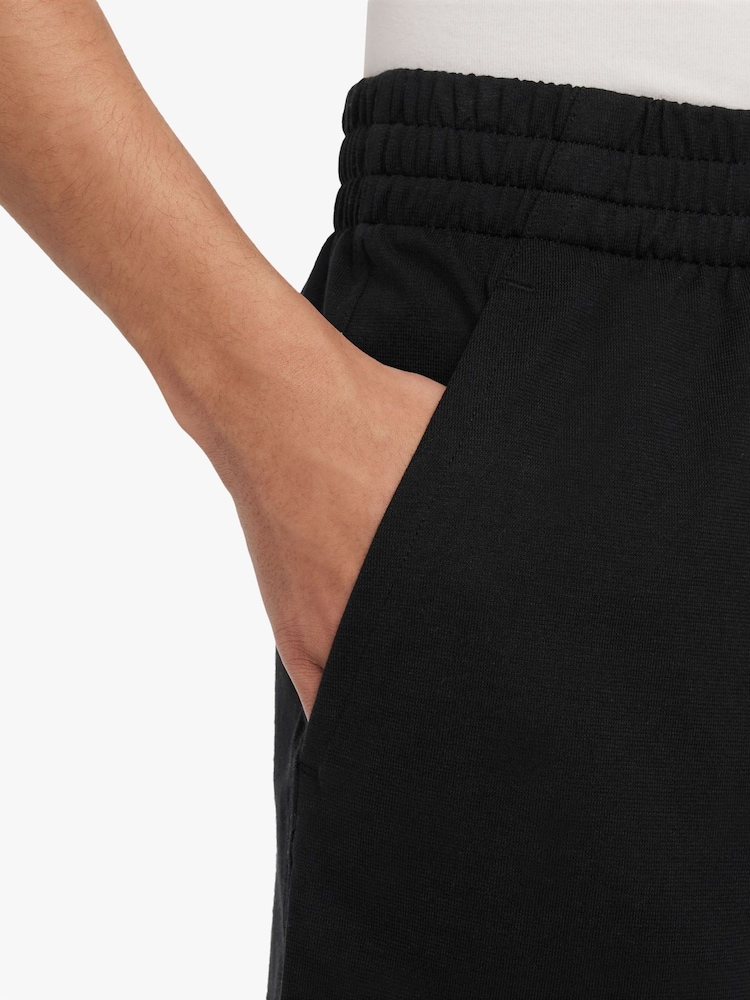 Nike Black 100% Cotton Sportswear Club Shorts - Image 4 of 4
