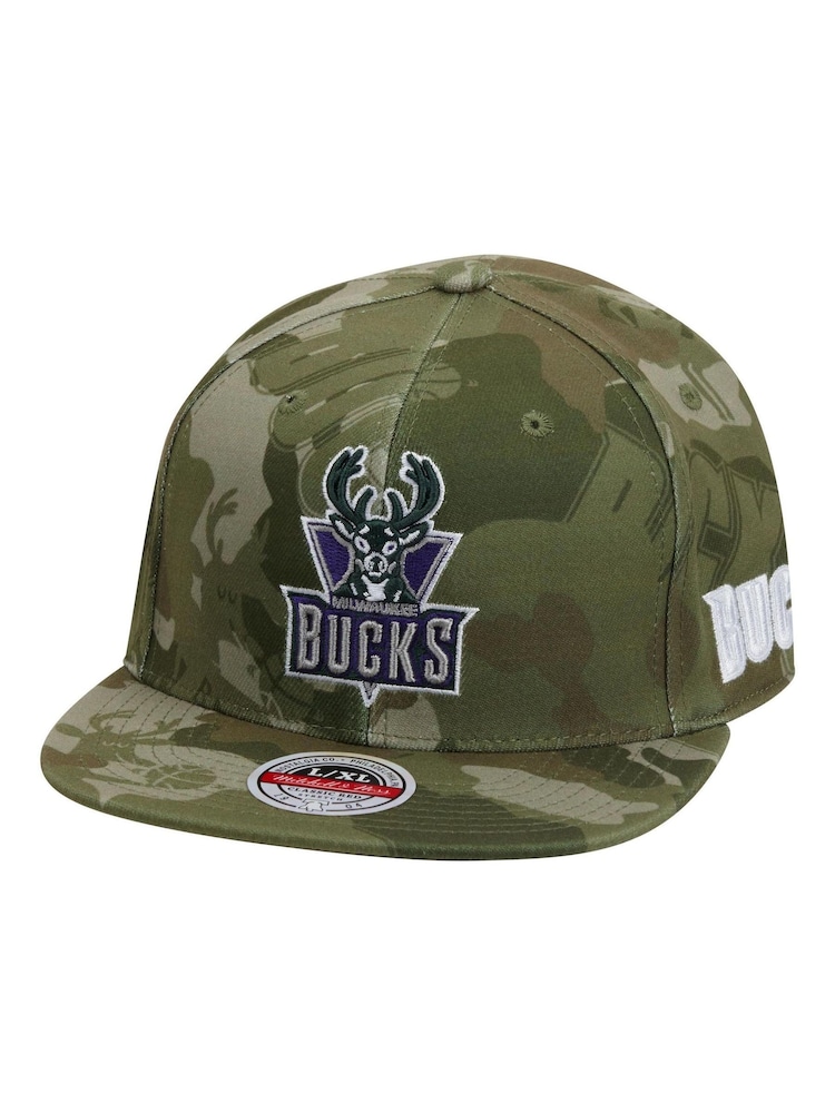 Fanatics NBA Milwaukee Bucks Hardwood Classics Tonal Camo Stretch Fitted Green Cap - Image 2 of 5