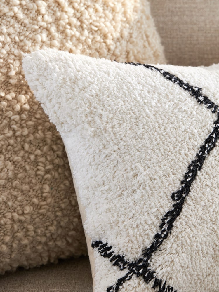 Natural Minimal Geometric 40 x 59cm Berber Cushion - Image 2 of 5