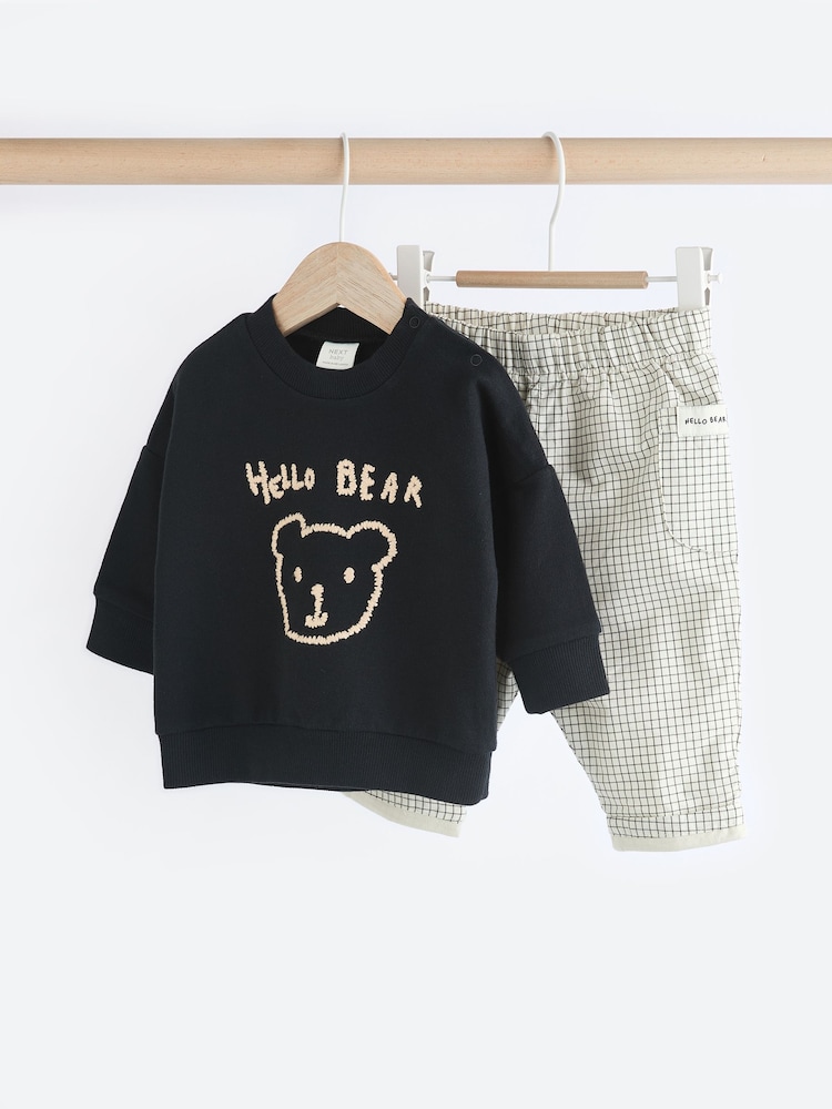 Schwarz/Weiß, Bär - Baby Set mit Sweatshirt und Jogginghose - Bild 1 von 16 Schwarz/Weiß, Bär - Baby Set mit Sweatshirt und Jogginghose - Bild 1 von 16