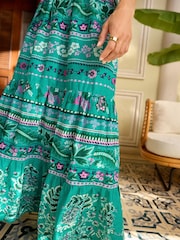 V&A | Love & Roses Green Paisley Petite Printed Tiered Skirt - Image 3 of 4