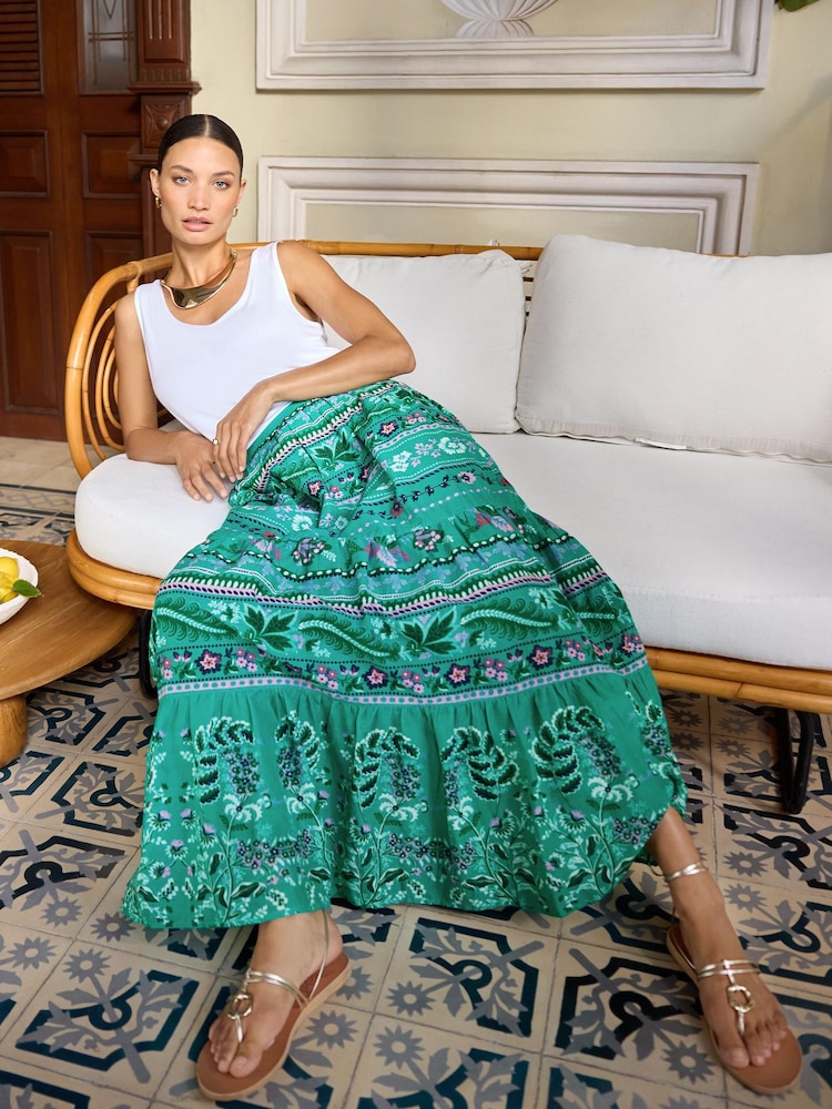 V&A | Love & Roses Green Paisley Petite Printed Tiered Skirt - Image 4 of 4