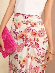 Love & Roses Ivory White Floral Printed Ruched Midi Skirt - Image 2 of 4