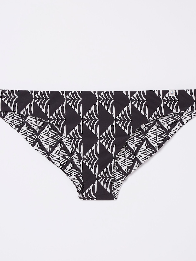 FatFace Cayton Black Geo Reversible Bikini Bottoms - Image 5 of 5 FatFace Cayton Black Geo Reversible Bikini Bottoms - Image 5 of 5