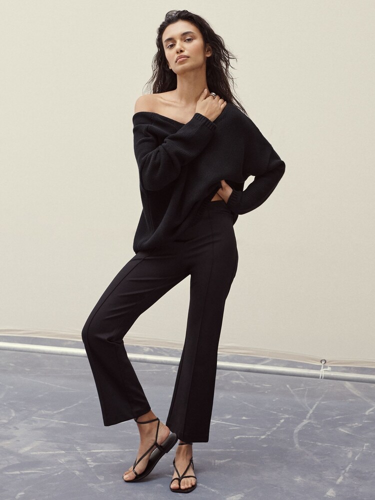 Banana Republic Black Ribbed Scoop-Back Jumper - Image 1 of 1 Banana Republic Black Ribbed Scoop-Back Jumper - Image 1 of 1
