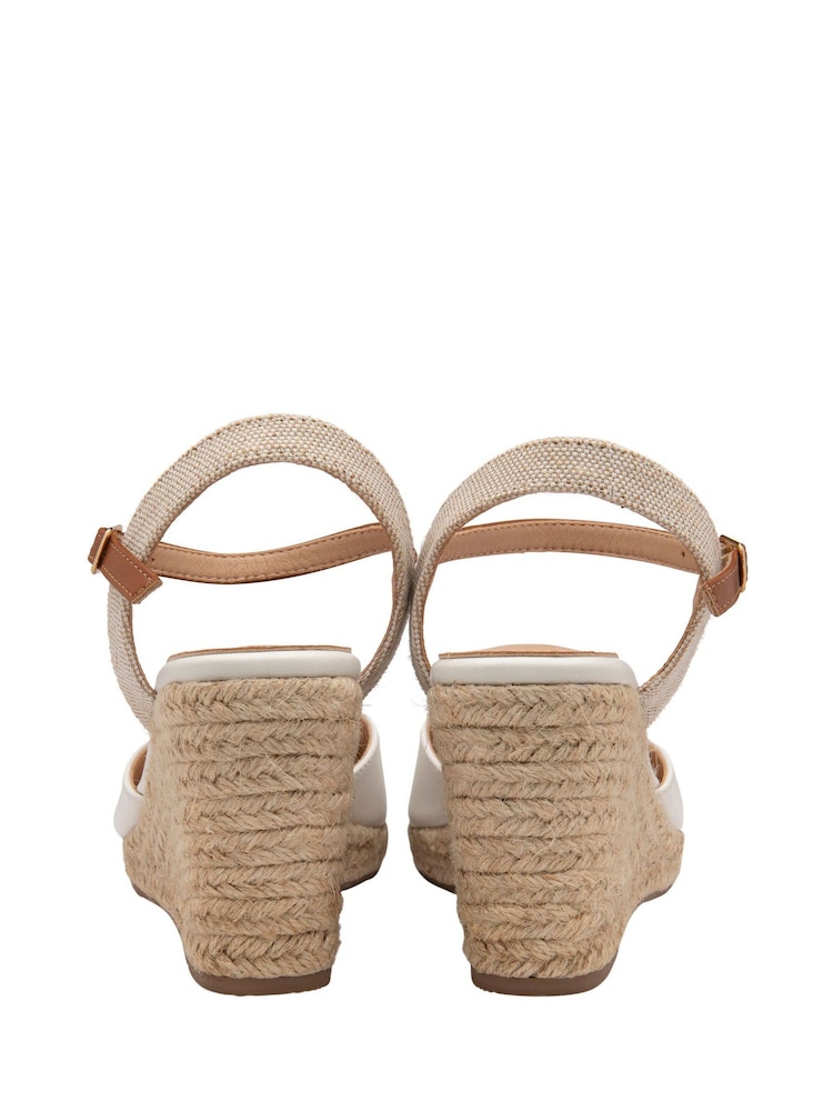 Weiß - Lotus Espadrilles mit Keilabsatz - Image 3 of 4