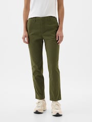 Verde - Pantalones chinos urbanos de tiro medio hasta el tobillo de Gap - Imagen 2 de 4