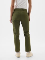 Verde - Pantalones chinos urbanos de tiro medio hasta el tobillo de Gap - Imagen 3 de 4