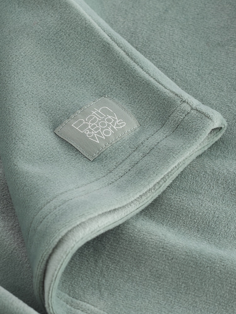 Bath & Body Works Green Fleece Top - Image 8 of 8