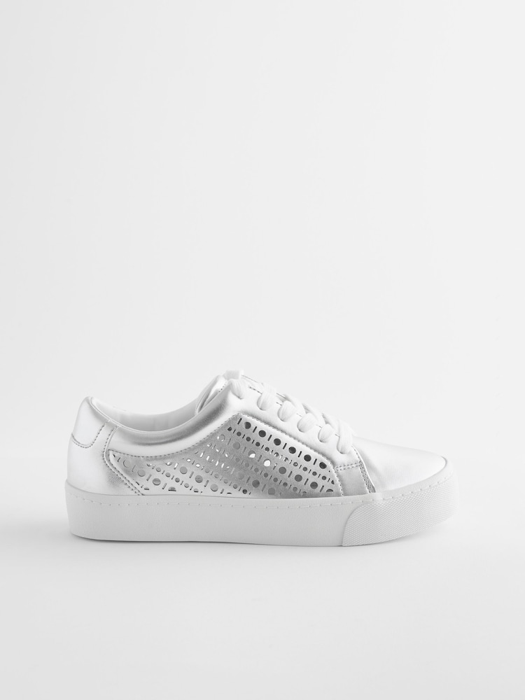 srebrna (barva); srebro - Forever Comfort® Lakirane trenirke z laserskim rezom - Slika 2 iz 6
