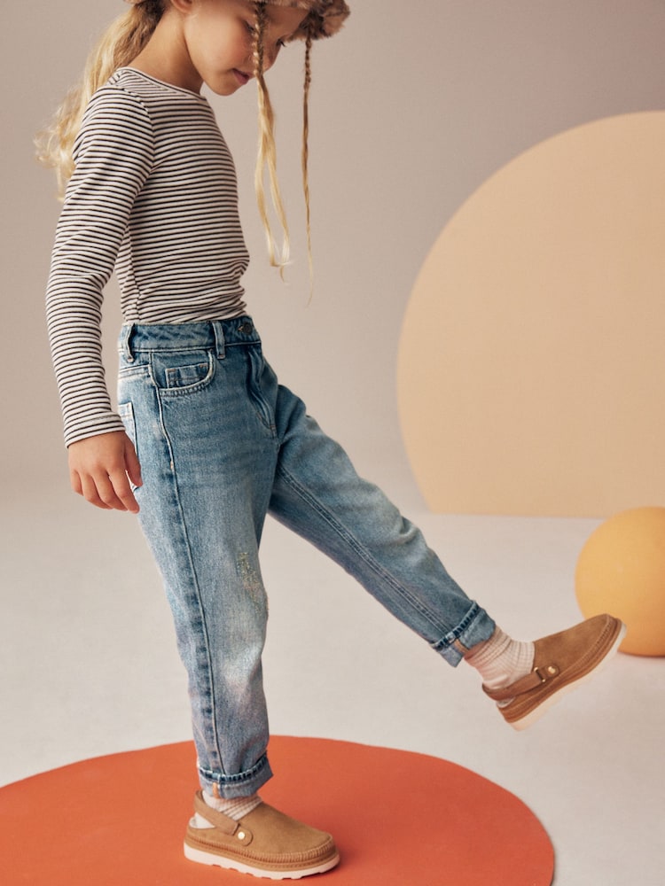 Getönter Denim - Mom-Jeans aus 100 % Baumwolle (3-16Jahre) - Bild 2 von 8 Getönter Denim - Mom-Jeans aus 100 % Baumwolle (3-16Jahre) - Bild 2 von 8