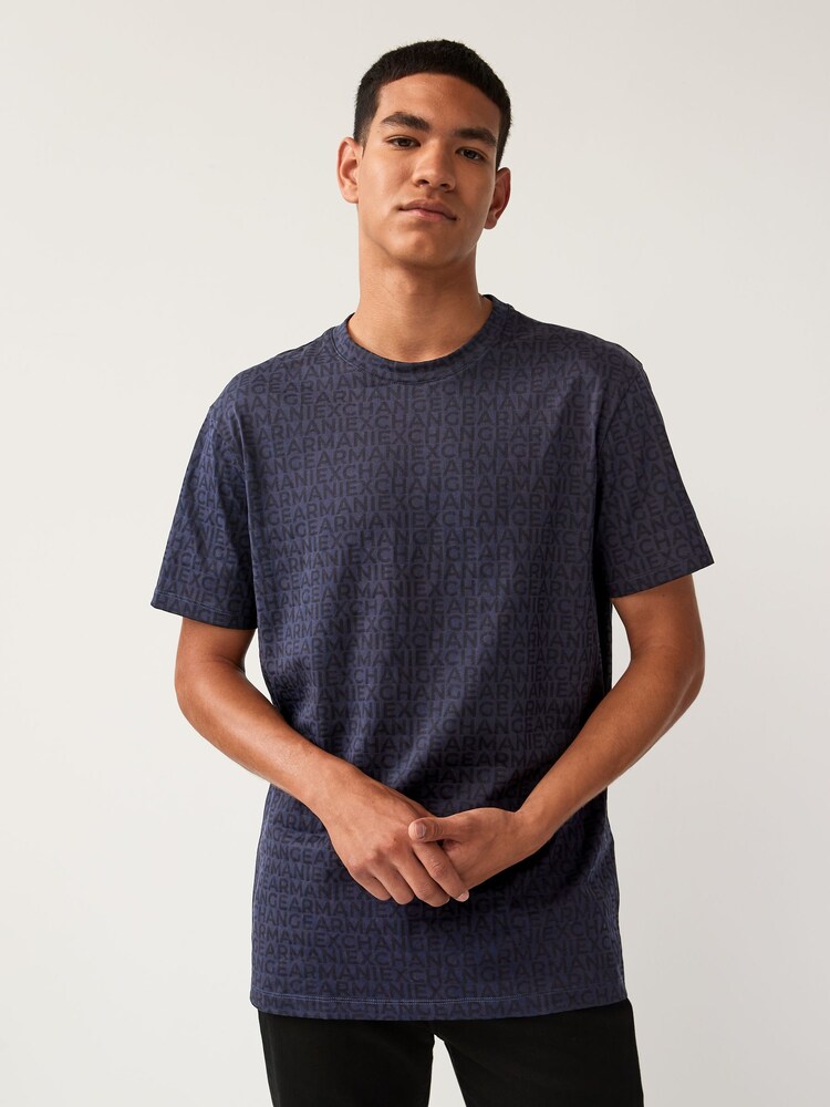 Armani Exchange T-Shirt aus 100% Baumwolle mit marineblauem Monogramm-Logo-Print - Bild 1 von 4