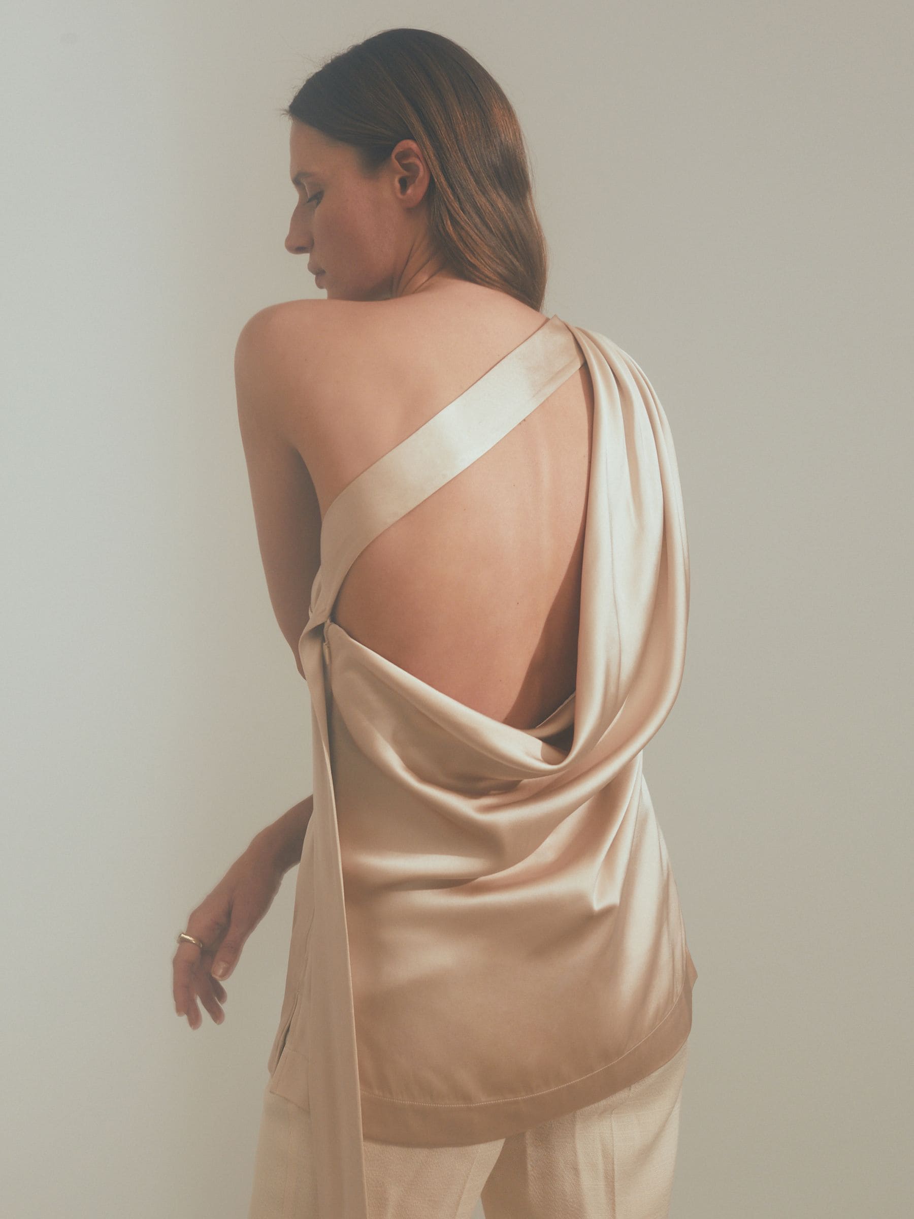 Atelier Blush Etta One-shoulder Drape Back Top With Linen In Neutral