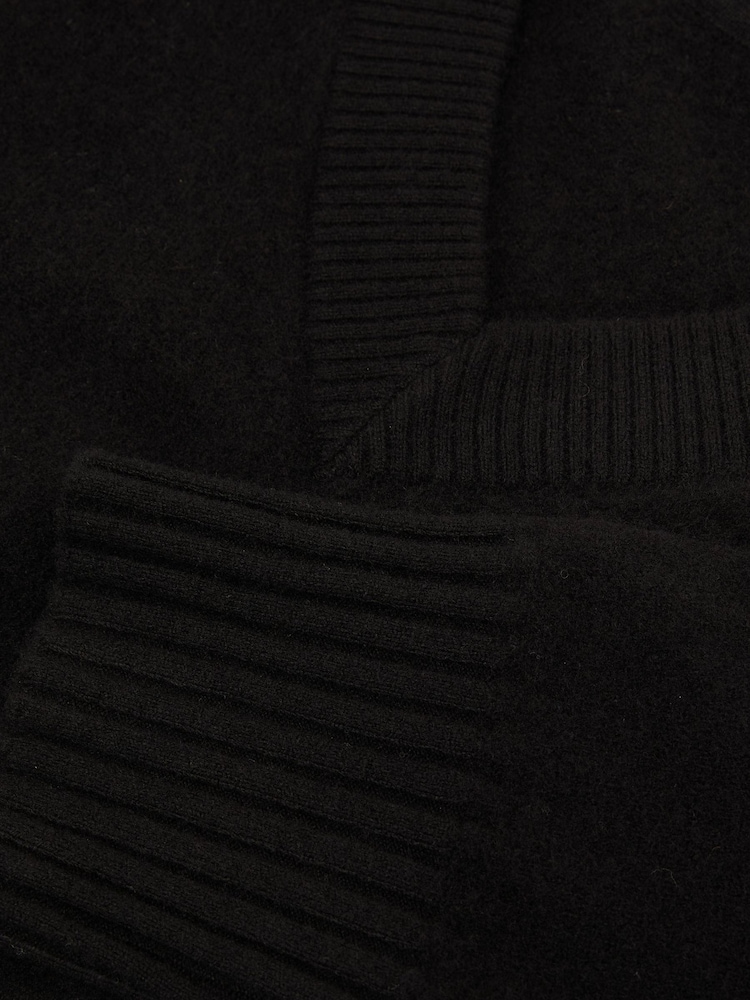 Reiss Black Alberz Wool-Cashmere V-Neck Jumper - Image 6 of 6 Reiss Black Alberz Wool-Cashmere V-Neck Jumper - Image 6 of 6